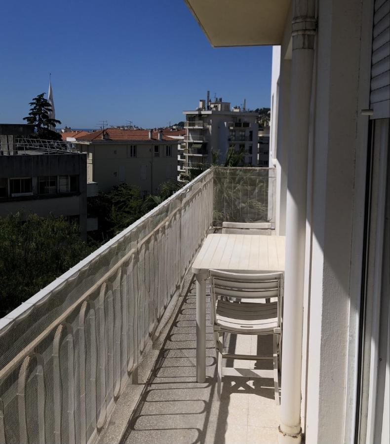 Appartement Spacieux Au Calme A Niza Exterior foto